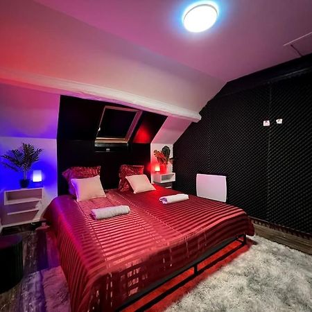 Red Love-Room / Balneo & Plus ! Souppes-sur-Loing ภายนอก รูปภาพ